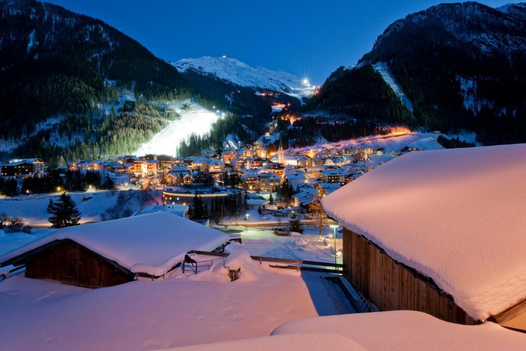 Hotel St. Nikolaus Ischgl Exterior photo